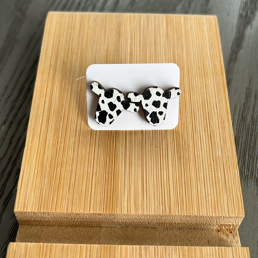 Brand new cow earrings​